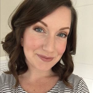 Meet your Posher, Casey